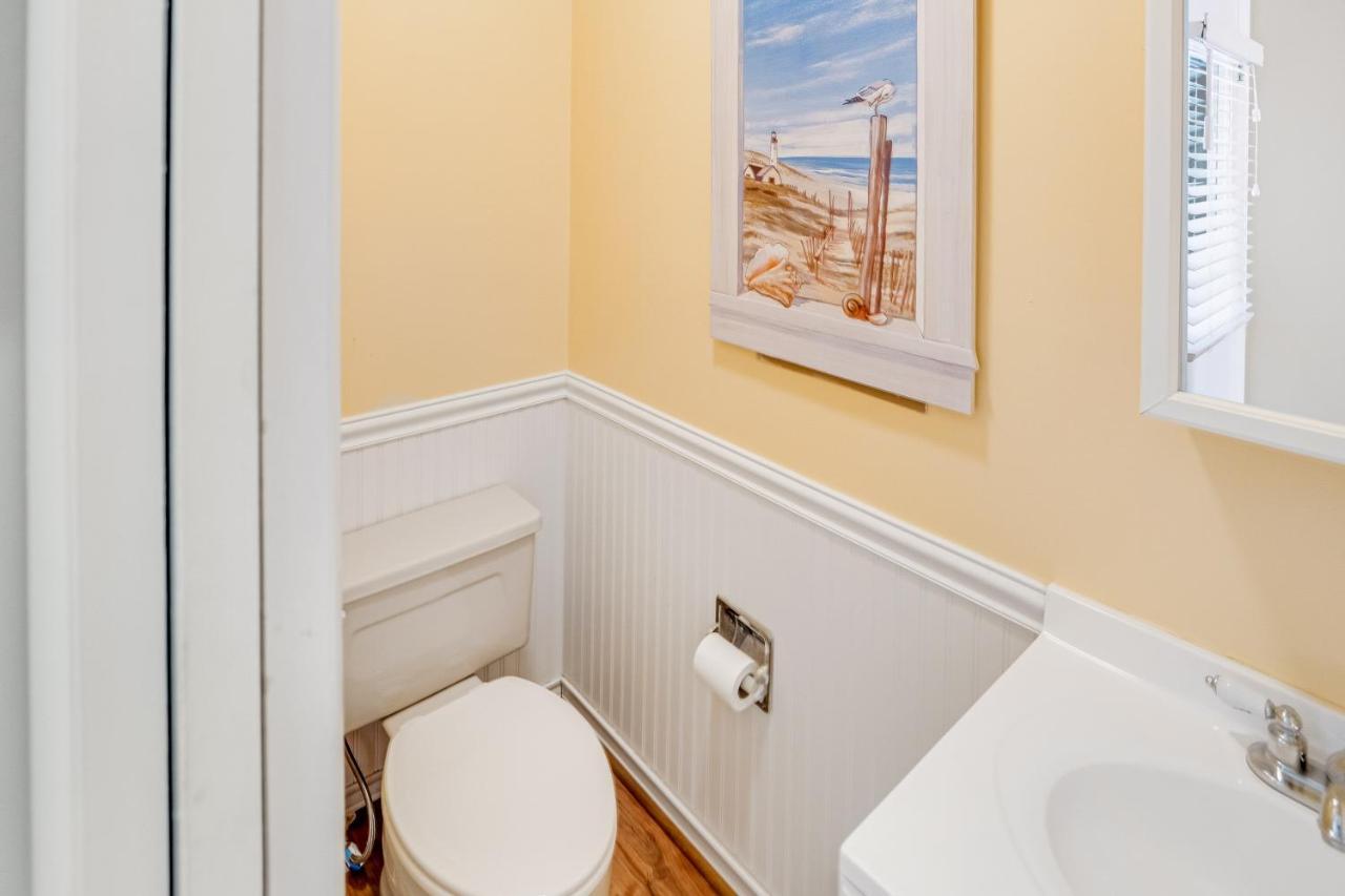 Scarborough Village - 245 Country Club Dr, Unit #608 里霍博斯比奇 外观 照片